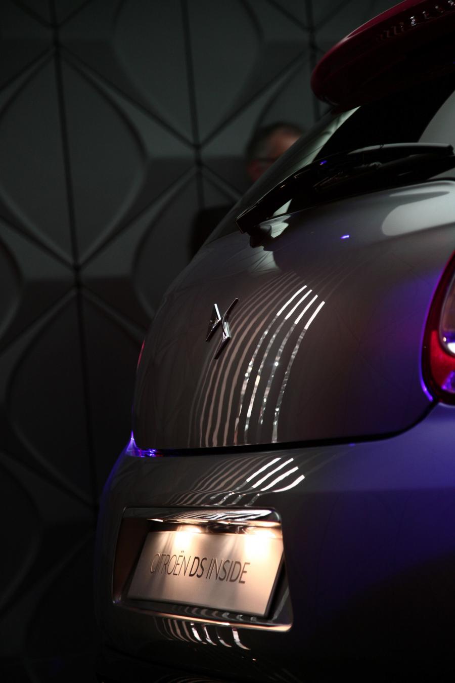  Citroen DS3 Inside Concept 2009 года  (фото 28 из 122)